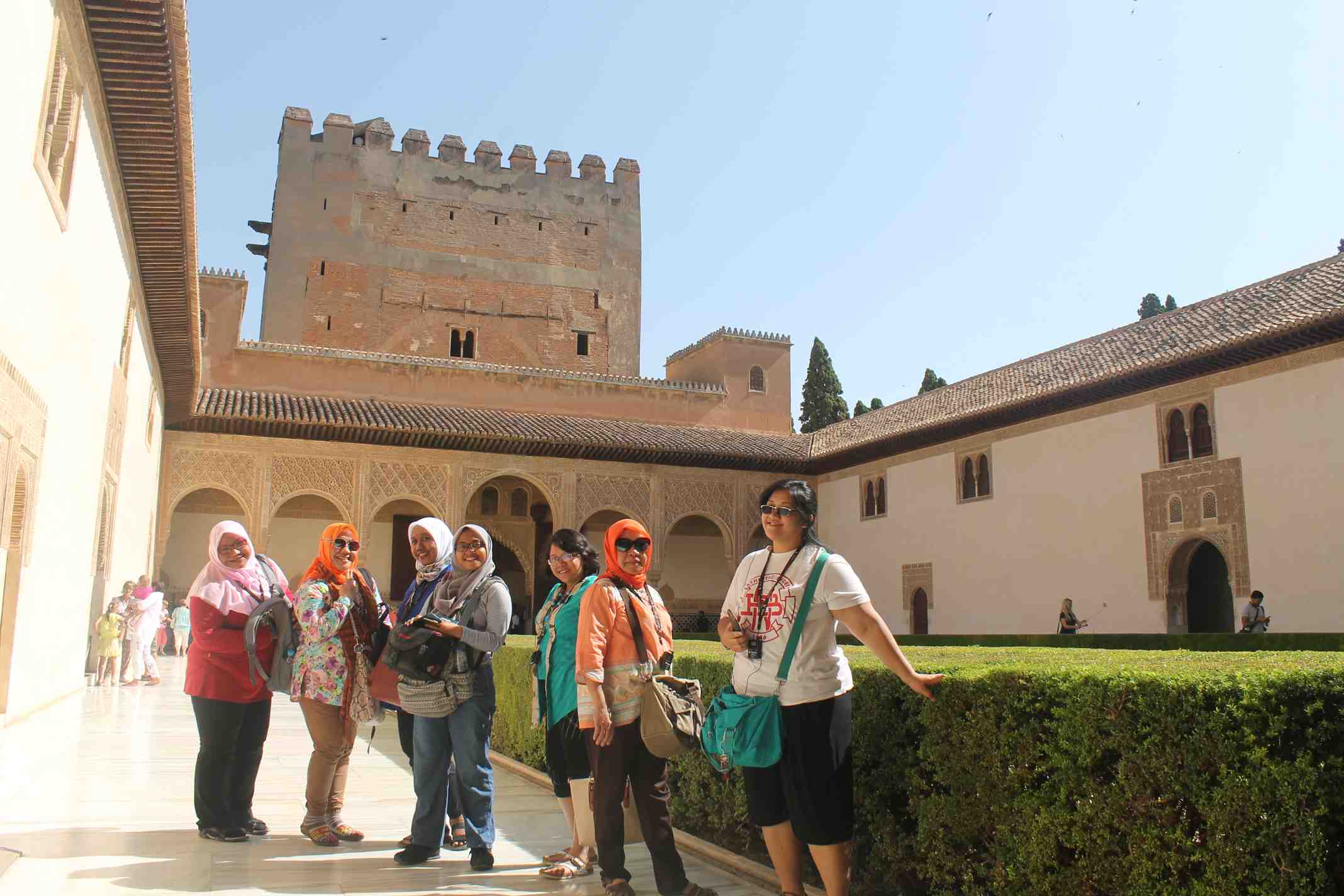 Alhambra Tour - Muslim Women Travelers - Andalusia